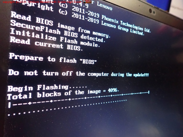 BIOS ���åץǡ��ȶ���! �����ǥ����ץ쥤ǧ������Ƥ��륱�ɿ��ðŤˤʤäƾǤä������٤��Ƶ�ư���Ƥɤ��ˤ��Ǥä���